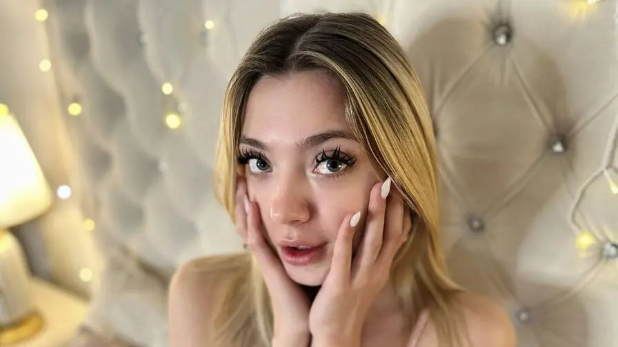 View more of AmandaHarris