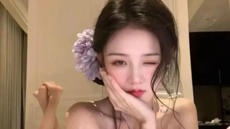 View more of AngaerHua