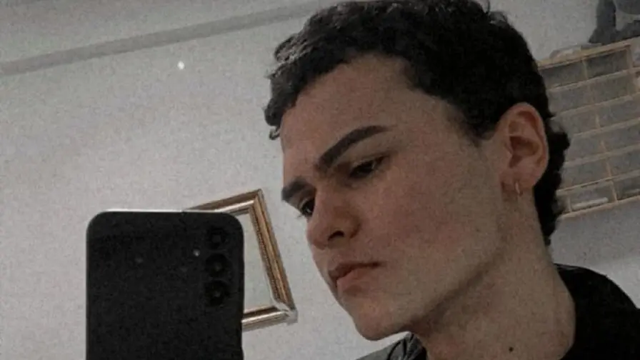 View more of AxelDeluxe