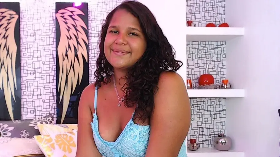 View more of EmaDulce