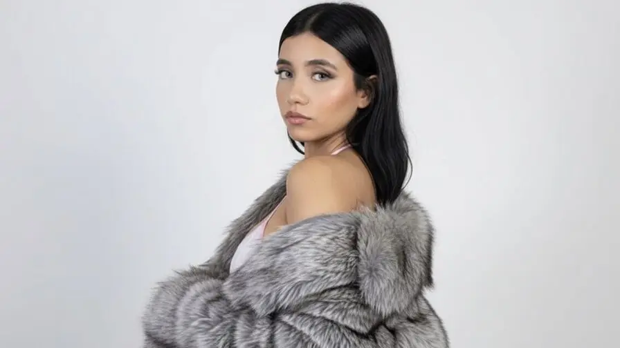 View more of EmyDilucas