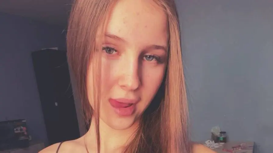 View more of MiaRaying