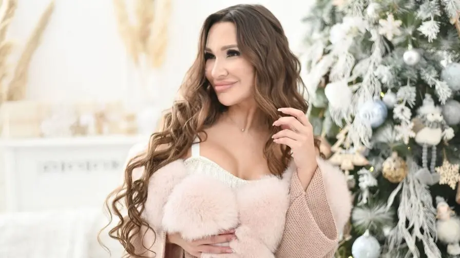 View more of MonicaQueens