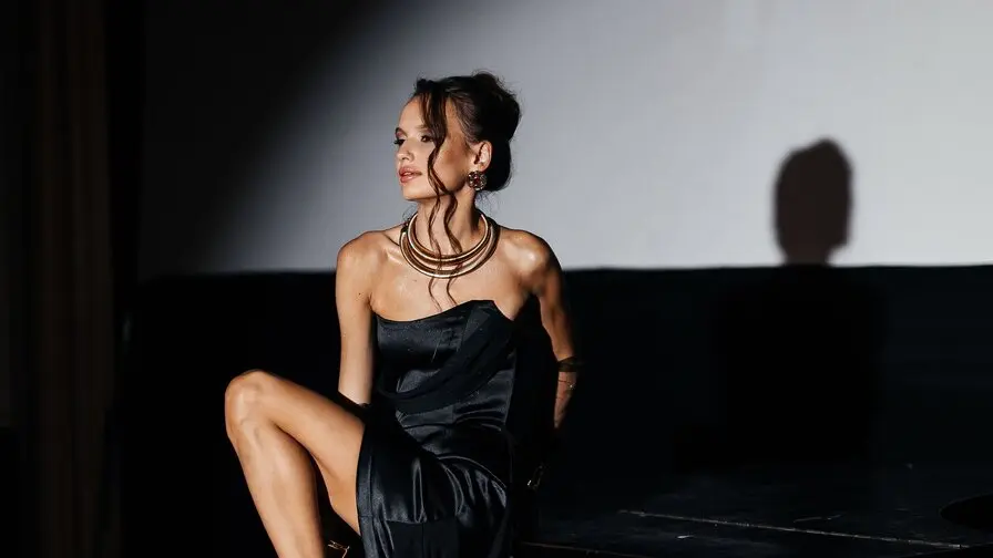 View more of OliviaMuur