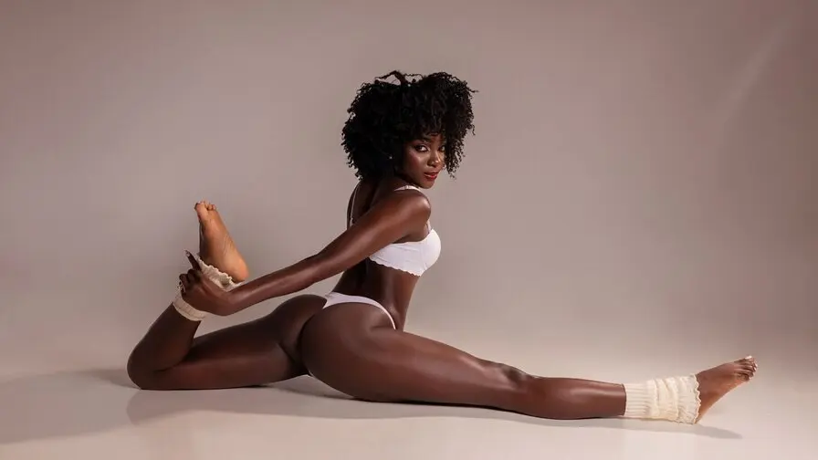 View more of YaraDavis